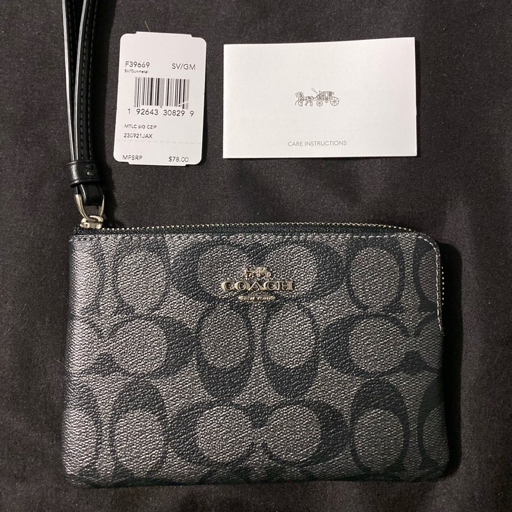 Authentic Coach Corner Zip Wristlet
